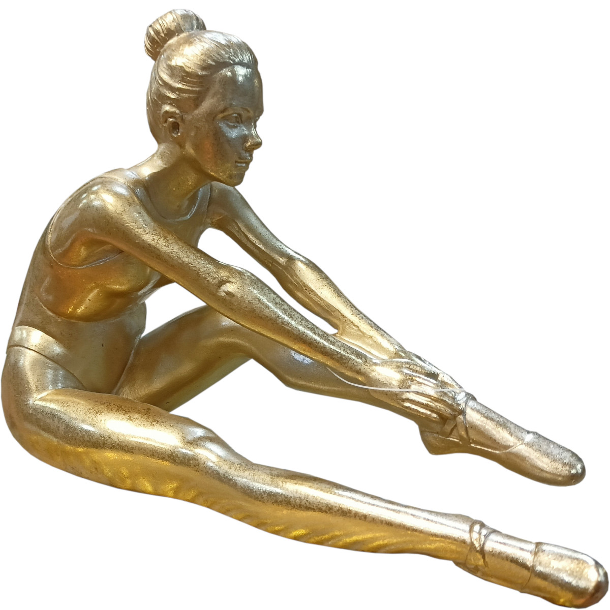 Фигурка балерины золотого цвета