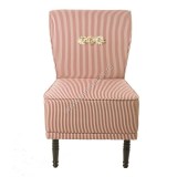 Кресло розовое в обивке