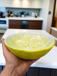 Блюдо для фруктов в форме лимона