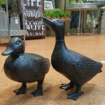 Фигурки уток из чугуна