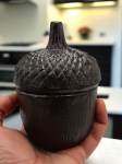 Шкатулка из чугуна в форме желудя