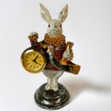 Фигурка интерьерная Кролик с карманными часами