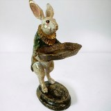 Статуэтка кролик с подносом в руках