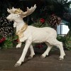 Фигурка новогодняя Лось в кепке и шарфе
