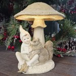 Фигурка новогодняя с подсветкой мальчик с белкой