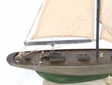 Модель кораблика - парусника