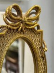 Зеркало настольное на ножке в винтажном стиле