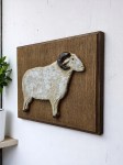 Панно настенное с фигуркой кудрявого барашка