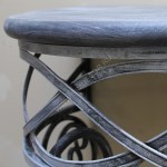 Полукруглая кованая консольная