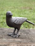 Фигурка садовая из чугуна Птичка - хвост вниз