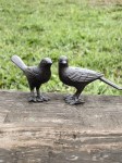 Фигурка садовая из чугуна Птичка - хвост вниз