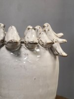 Ваза керамическая со стайкой птиц белая